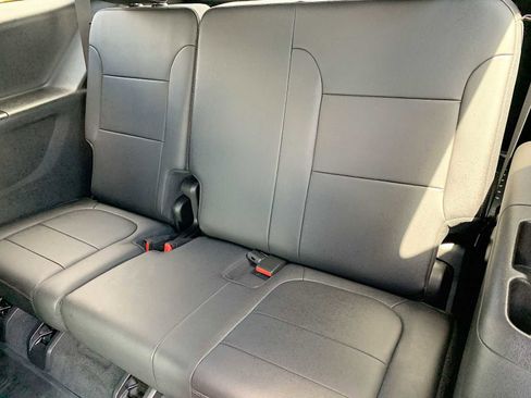 Certified 2023 Chevrolet Traverse LT w/ LPO, Floor Liner Package AWD/4WD image 33