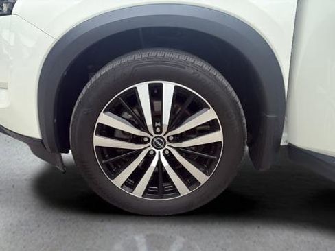 Used 2023 Nissan Pathfinder Platinum w/ Cargo Package AWD/4WD image 35