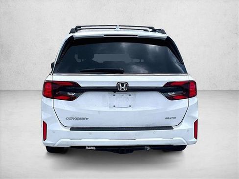 Used 2025 Honda Odyssey Elite image 4