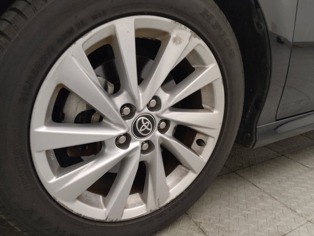 Used 2023 Toyota Camry LE FWD image 31