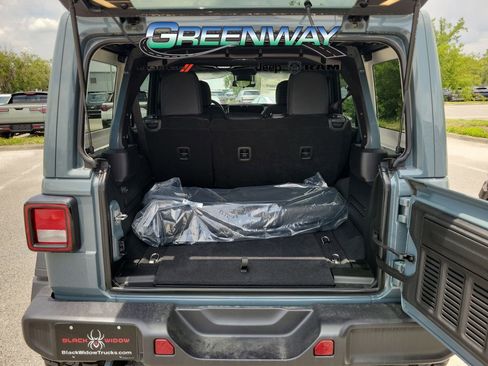 New 2025 Jeep Wrangler Willys AWD/4WD image 7