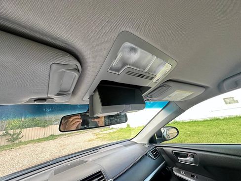 Used 2017 Toyota Camry SE FWD image 34