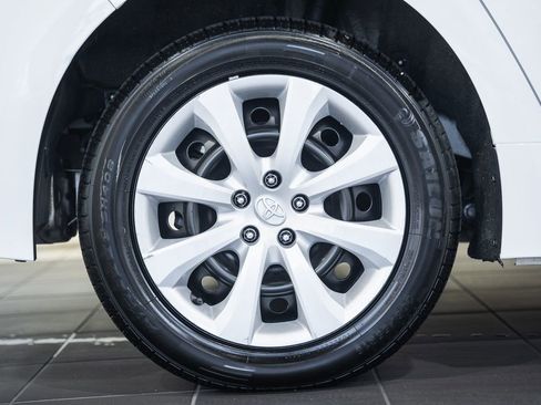 Used 2024 Toyota Corolla LE FWD image 14