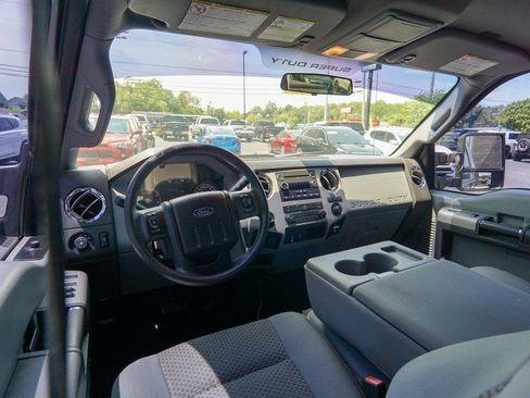Used 2015 Ford F250 XLT AWD/4WD image 13