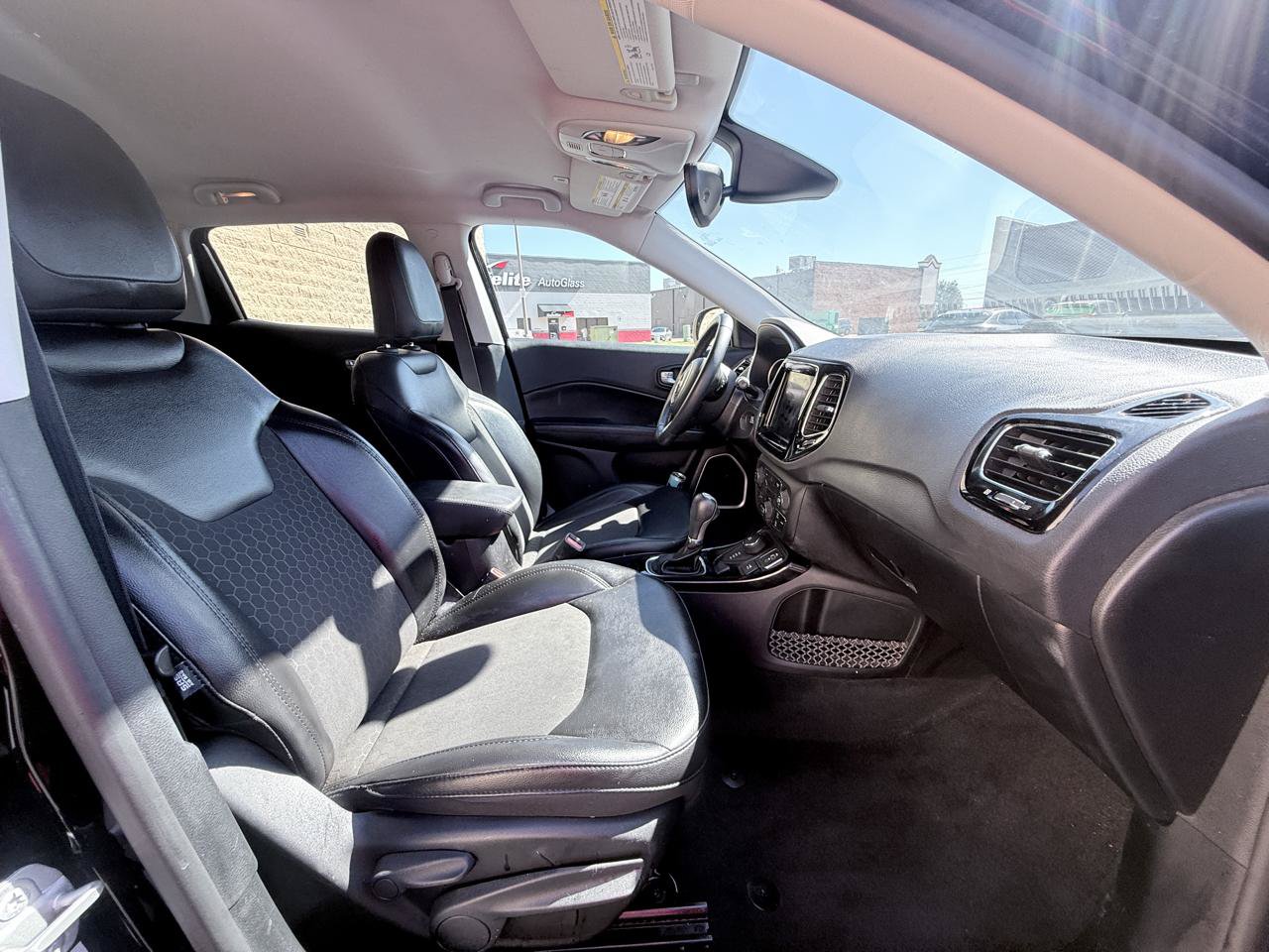 Used 2018 Jeep Compass Latitude w/ Popular Equipment Group AWD/4WD image 11