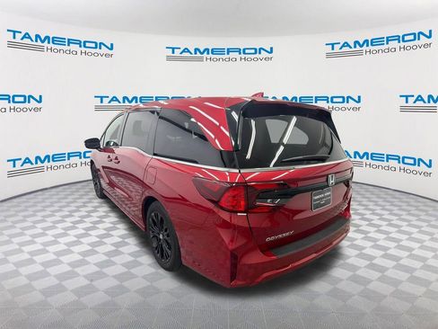 Used 2025 Honda Odyssey Sport-L image 3