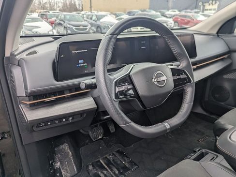 Used 2023 Nissan Ariya FWD image 14