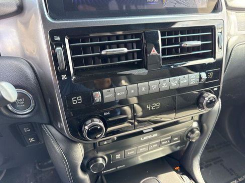 Certified 2023 Lexus GX 460 w/ Black Line Special Edition AWD/4WD image 19