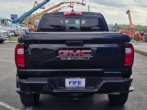 Used 2023 GMC Canyon Denali w/ Denali Black Edition AWD/4WD image 4