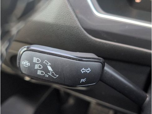 Used 2023 Volkswagen Tiguan SE R-Line image 24