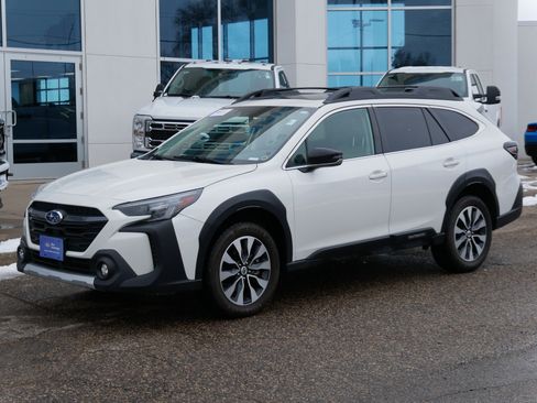 Used 2023 Subaru Outback Limited image 25