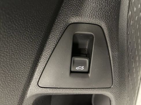 New 2026 Volkswagen Jetta SE FWD image 28