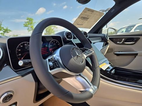 New 2026 Mercedes-Benz GLC 300 4MATIC image 23