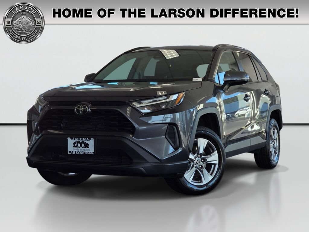 Used 2025 Toyota RAV4 XLE AWD/4WD image 1