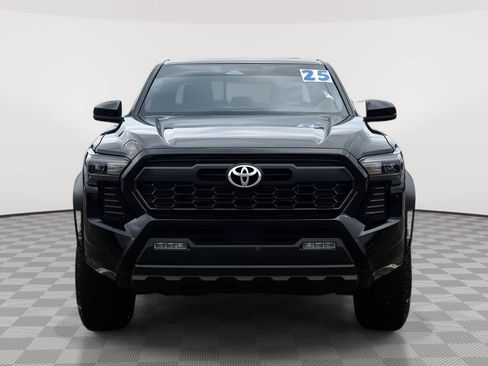 Used 2025 Toyota Tacoma TRD Off-Road w/ TRD Off Road Upgrade Package AWD/4WD image 2