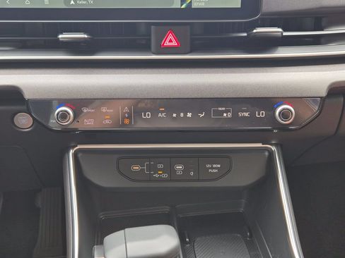 New 2026 Kia Carnival EX FWD image 16