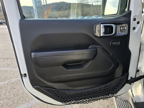 Used 2020 Jeep Gladiator Sport w/ Quick Order Package 24S image 14