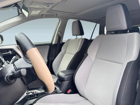 Used 2017 Toyota RAV4 XLE FWD image 20