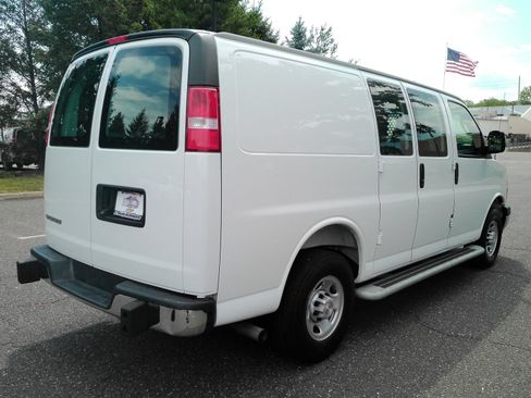 Certified 2025 Chevrolet Express 2500 w/ Driver Convenience Package RWD image 6