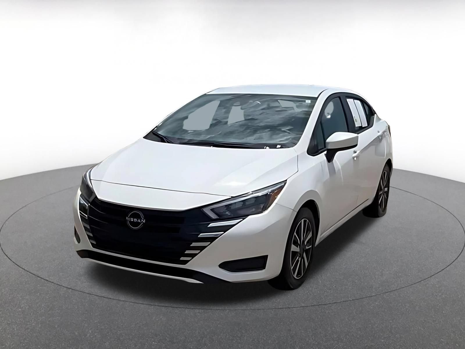 Used 2025 Nissan Versa SV FWD image 7