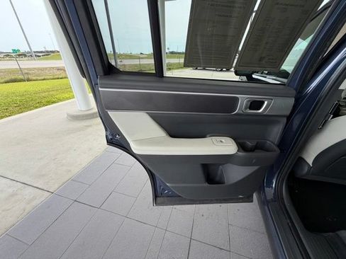 Used 2025 Hyundai Santa Fe SEL FWD image 29