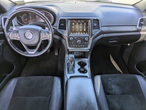 Certified 2017 Jeep Grand Cherokee Altitude RWD image 11
