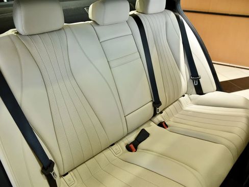 Used 2023 Mercedes-Benz E 350 E 350 4MATIC image 25