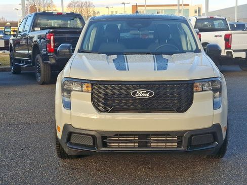 New 2025 Ford Maverick XLT w/ XLT Luxury Package image 9