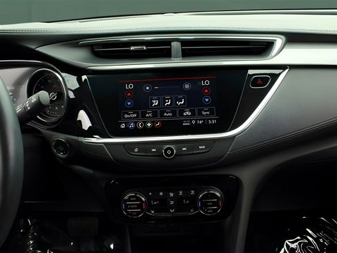 Used 2023 Buick Encore GX Select image 22