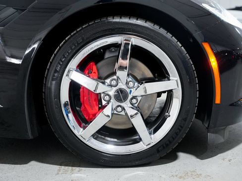 Used 2014 Chevrolet Corvette Stingray Coupe w/ 2LT Preferred Equipment Group RWD image 28