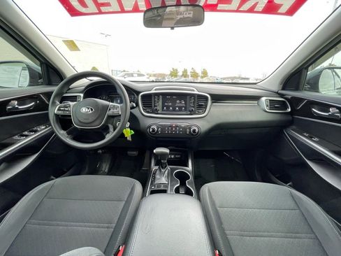 Used 2019 Kia Sorento L image 30