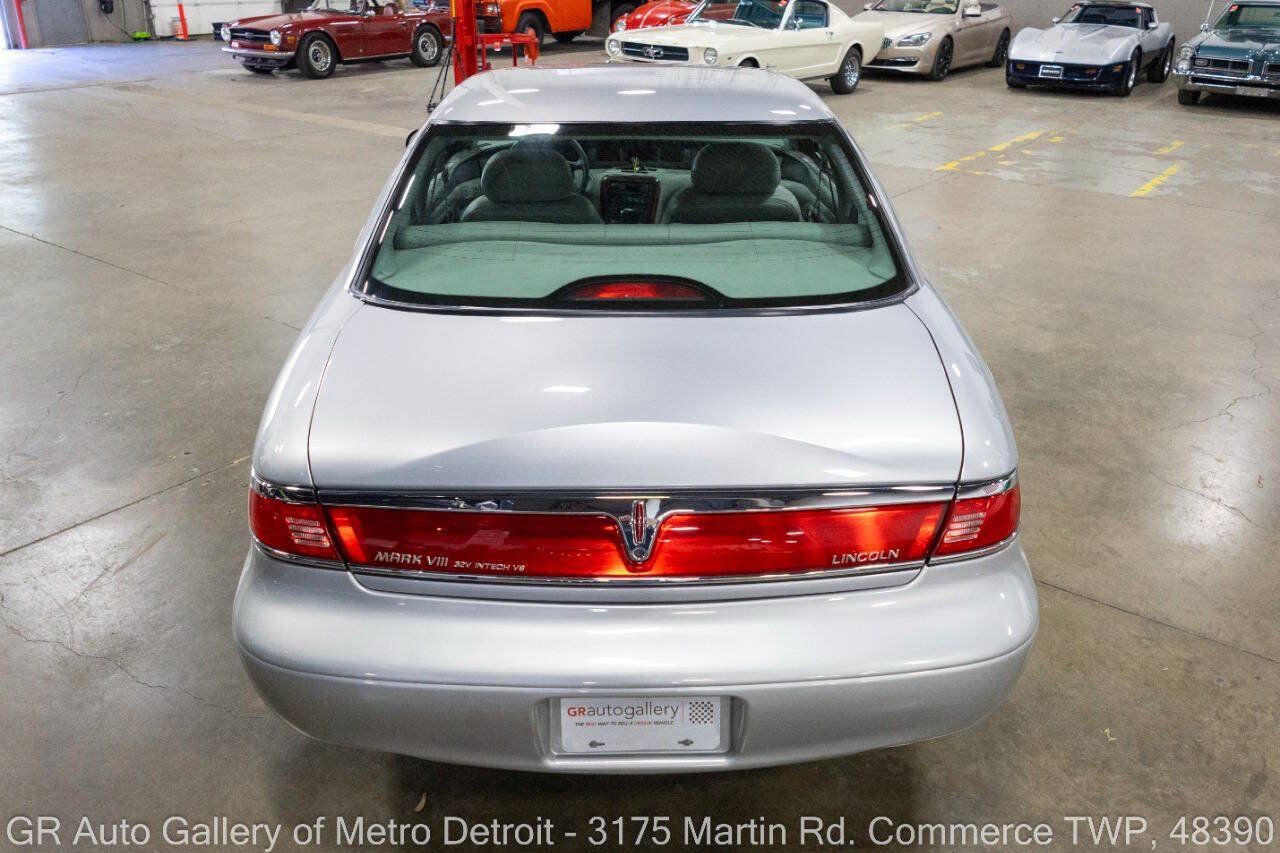 Used 1998 Lincoln Mark VIII RWD image 5