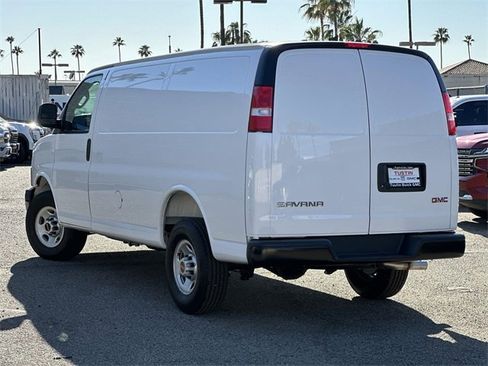 New 2026 GMC Savana 2500 w/ Driver Convenience Package image 5