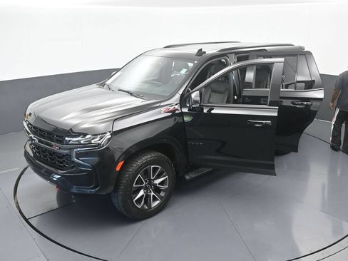 Used 2022 Chevrolet Tahoe Z71 w/ Luxury Package AWD/4WD image 65