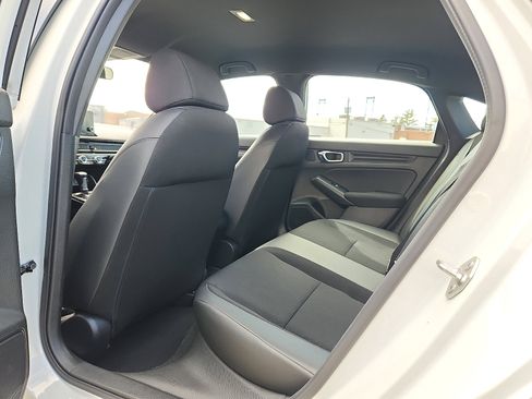 Used 2023 Honda Civic Sport image 10