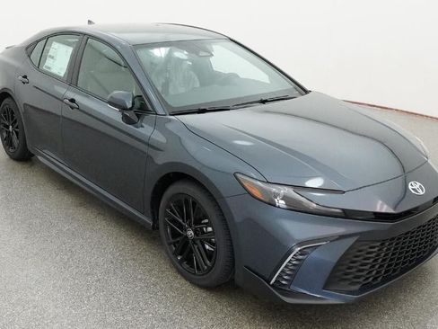 New 2026 Toyota Camry SE FWD image 13