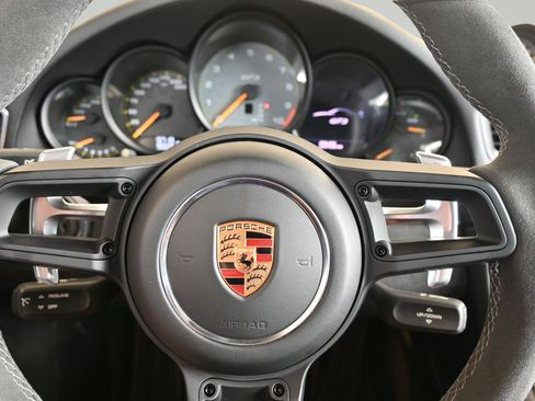 Used 2018 Porsche 911 GT3 w/ Sport Chrono Package RWD image 34