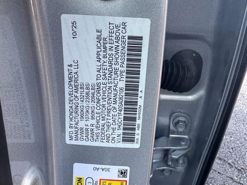 Certified 2025 Honda Accord SE image 30