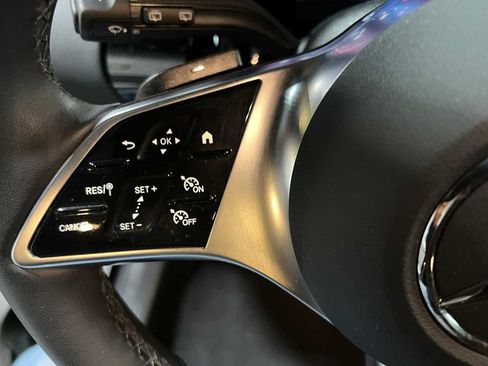 Used 2025 Mercedes-Benz GLA 250 4MATIC image 24