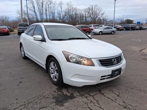 Used 2010 Honda Accord LX-P image 3