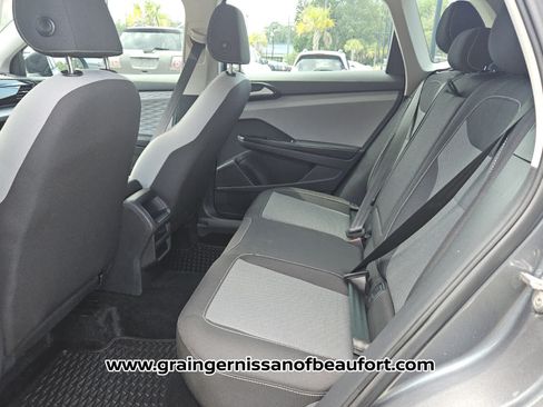 Used 2024 Volkswagen Taos S FWD image 4