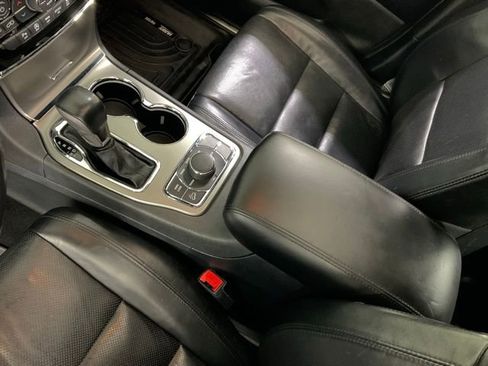 Used 2020 Jeep Grand Cherokee Limited w/ Luxury Group II image 22