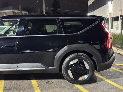 Used 2024 Kia EV9 Light Long Range image 22