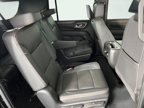 Used 2023 Chevrolet Suburban High Country w/ Advanced Technology Package AWD/4WD image 15