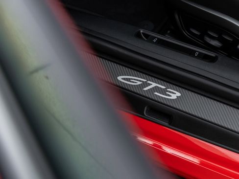 Certified 2026 Porsche 911 GT3 image 37