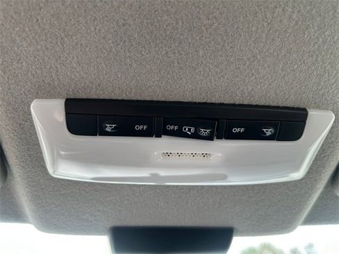 New 2025 Nissan Kicks Play S image 18