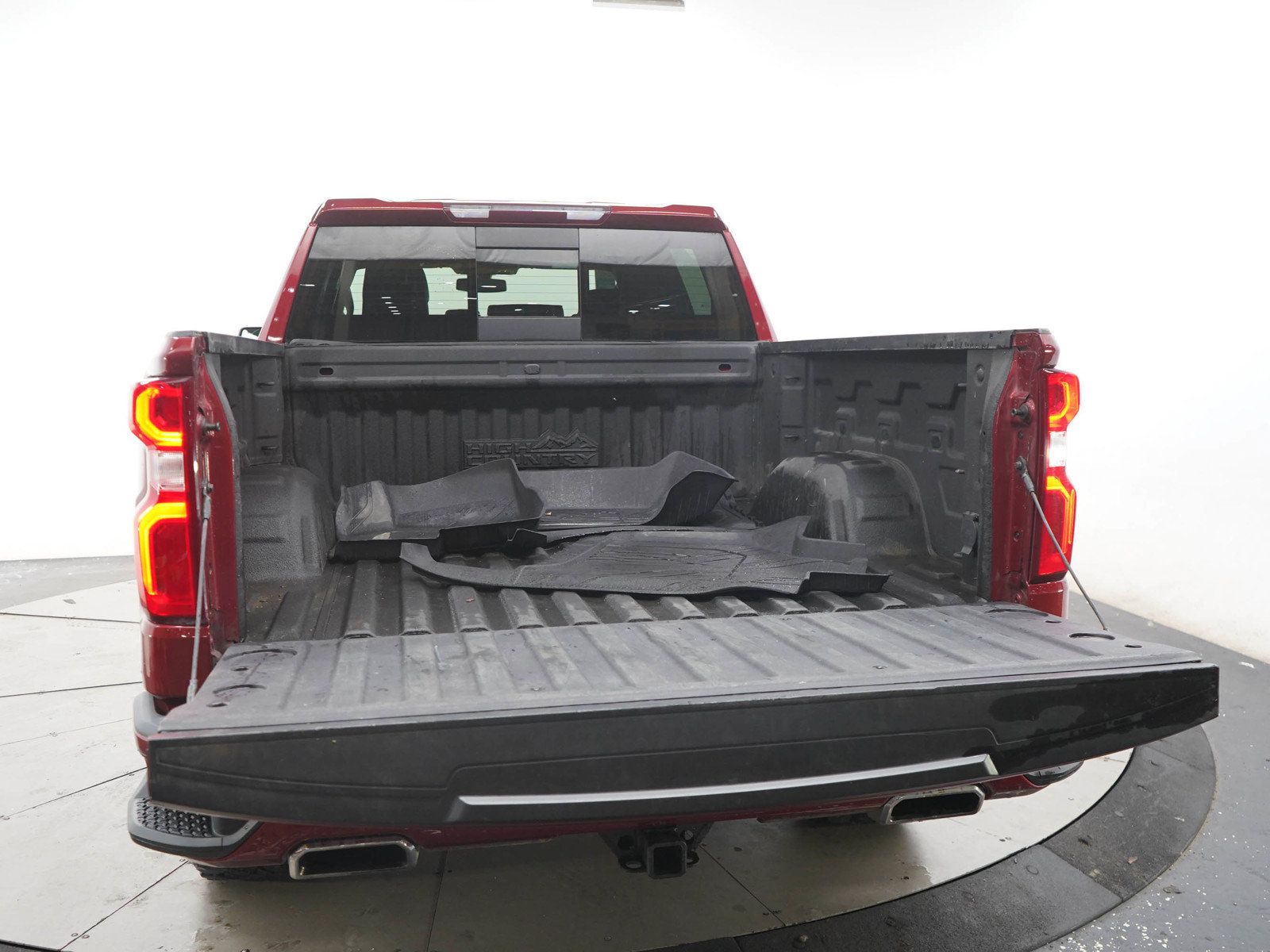 Used 2019 Chevrolet Silverado 1500 High Country w/ Z71 Off-Road Package AWD/4WD image 17