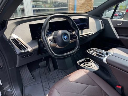 Used 2024 BMW iX xDrive50 w/ Sport Package AWD/4WD image 2