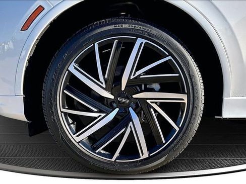 Used 2025 Lincoln Aviator Black Label w/ Black Label Special Edition image 33