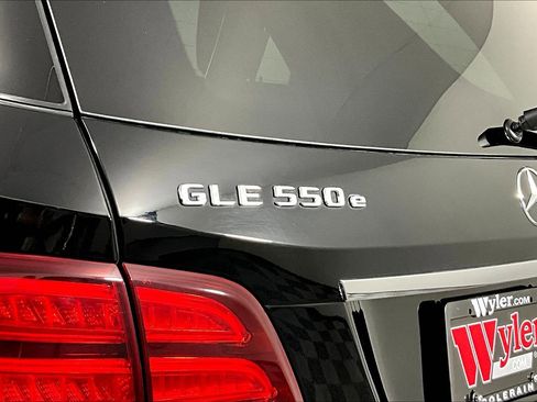 Used 2018 Mercedes-Benz GLE 550e 4MATIC image 24